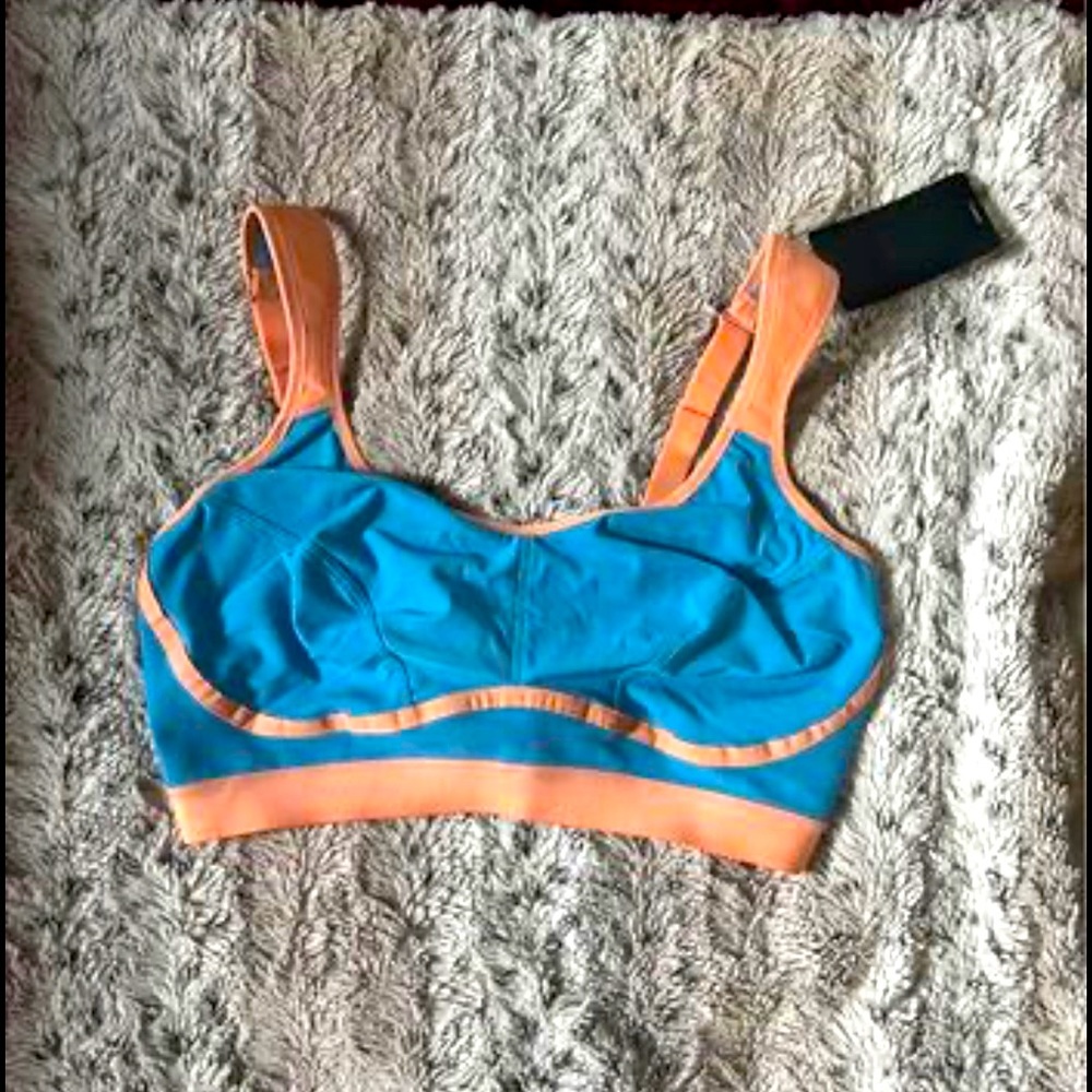Women’s Sports Bra